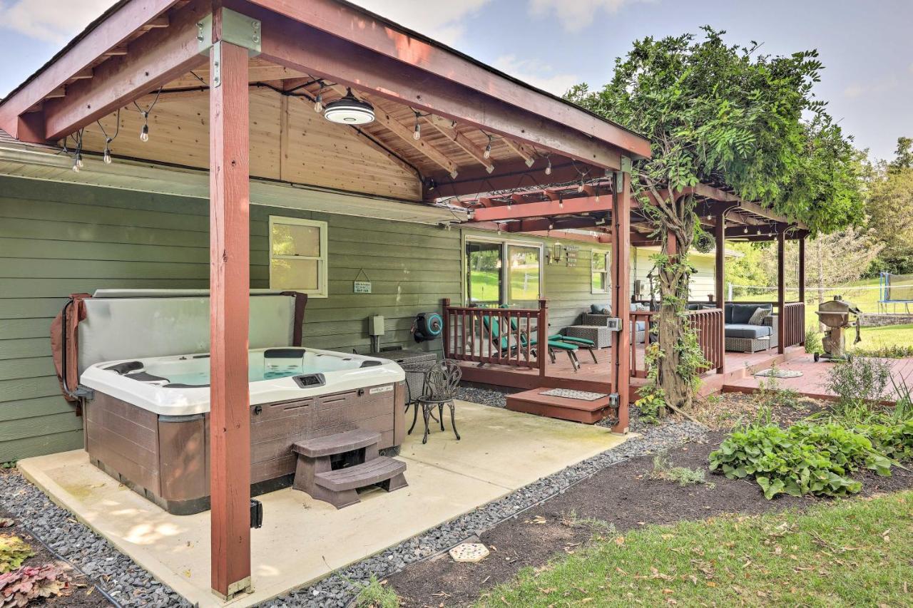 Family-Friendly Brookville Home With Hot Tub! Exteriör bild